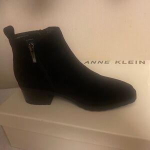 Anne Klein Women's Sakara Side Zip Ankle Booties